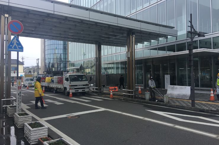 中部縦貫道路　橋脚　足場 